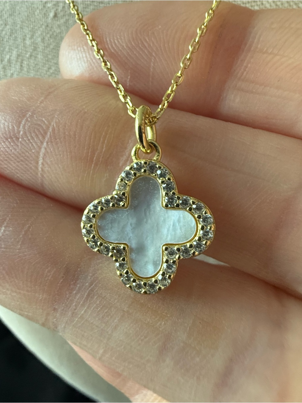 Gold-Tone Mother-of-Pearl  Clover 🍀 Pendant Necklace